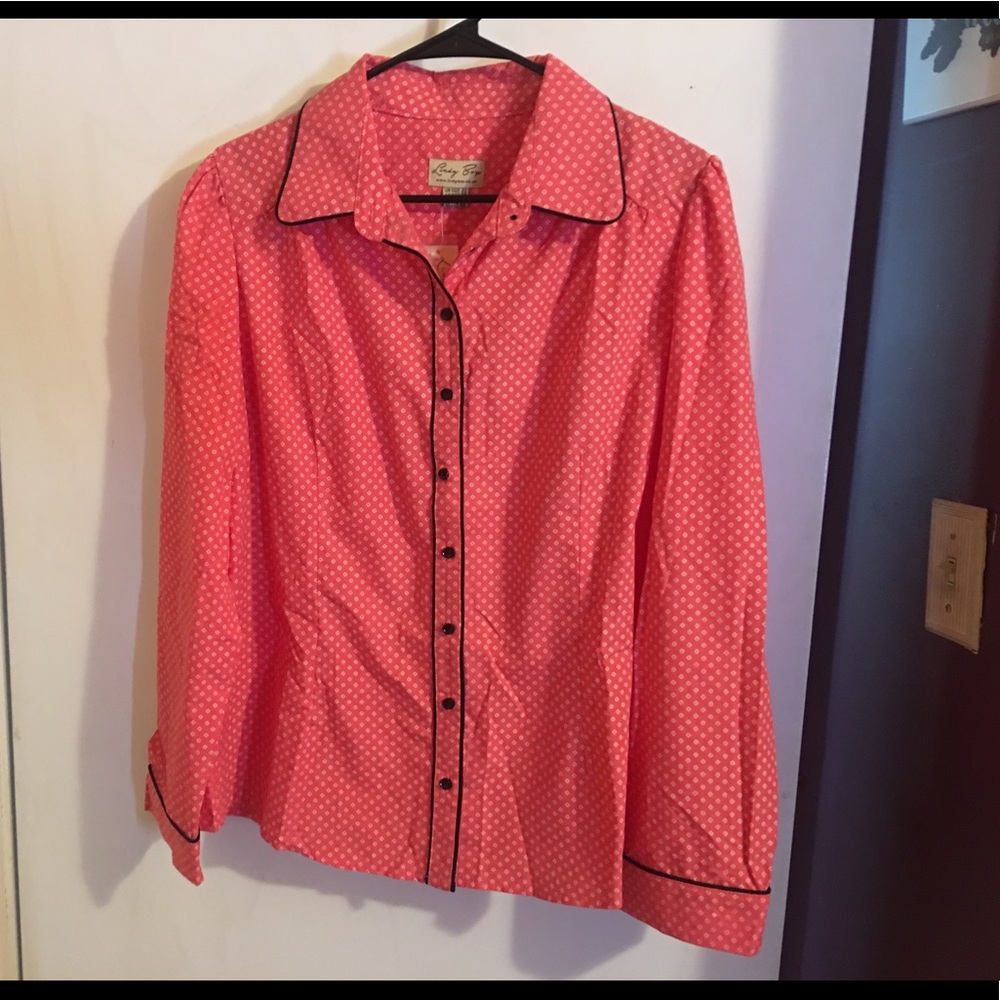 NWT Lindy Bop pink polka dot button up shirt